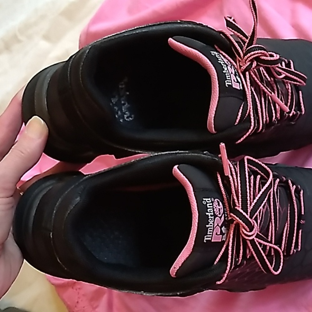 Women's Timberland steel toe anti fatigue pink and black shoes size 8.5 - Picture 2 of 10